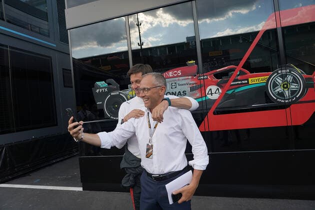 FORMULA 1 ROLEX BELGIAN GRAND PRIX 2022 25 08 2022, Circuit de Spa Francorchamps, Spa Franchorchamps, FORMULA 1 ROLEX BELGIAN GRAND PRIX 2022 , in picture Team Principal and Managing Director Toto Wolff Mercedes AMG Petronas F1 Team in racing overalls takes a selfie with Chairman Stefano Domenicali Liberty Media nordphotoxGmbHx xBratic nph00250