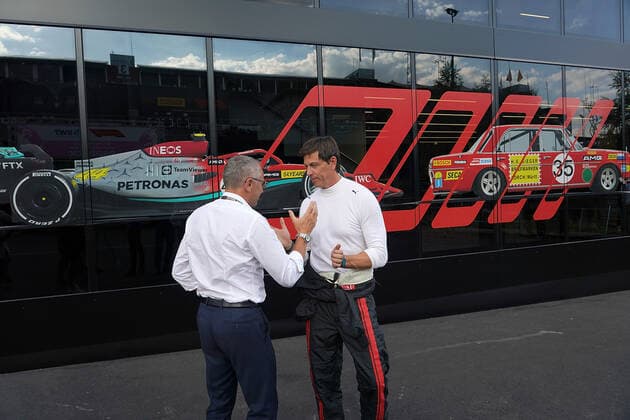 FORMULA 1 ROLEX BELGIAN GRAND PRIX 2022 25 08 2022, Circuit de Spa Francorchamps, Spa Franchorchamps, FORMULA 1 ROLEX BELGIAN GRAND PRIX 2022 , in the picture team boss and managing director Toto Wolff Mercedes AMG Petronas F1 Team in race overalls with chairman Stefano Domenicali Liberty Media nordphotoxGmbHx xBratic nph00250