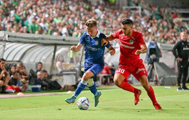 Gent s Matisse Samoise and Omonia s Nikolas Panayiotou fight for the ball during a soccer game between Cypriot Omonia Nicosia and Belgian KAA Gent in Nicosia, Cyprus on Thursday 25 August 2022, the return leg of the play-offs for the UEFA Europa League competition. DAVIDxCATRY  x40930158x