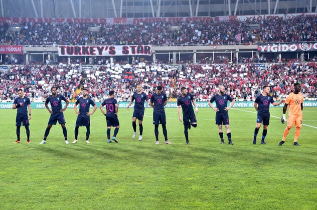 220825 Players of Malmö FF at lineup ahead of the UEFA Europa League play off match between Sivasspor and Malmö FF on August 25, 2022 in Sivas Photo Christian Örnberg BILDBYRAN COP 166 CO0221 football football soccer fotball uefa europa league play off sivasspor malmö ff bbeng,  Copyright: CHRISTIANxÖRNBERG BB220825CO050