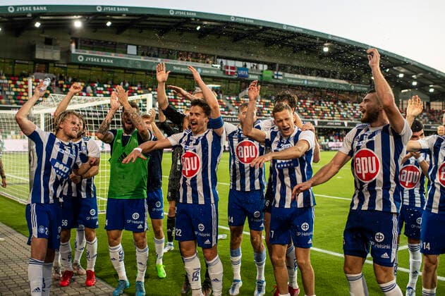 Silkeborg IF v HJK Helsinki, UEFA Europa League qualification, Silkeborg, Denmark Silkeborg, Denmark. 25th, August 2022. The players of HJK Helsinki celebrate the qualification to the UEFA Europa League group matches after the UEFA Europa League qualification match between Silkeborg IF and HJK Helsinki at JYSK Park in Silkeborg. Silkeborg Denmark  Copyright: xGonzalesxPhoto MortenxKjaerx
