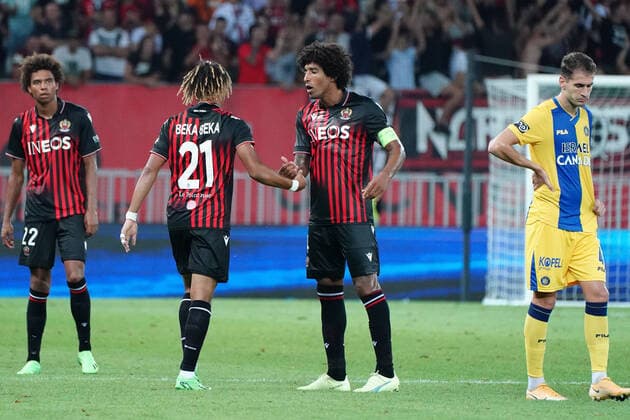 Joie - Alexis Beka Beka (OGC Nice) - Dante (OGC Nice) FOOTBALL : OGC Nice vs Maccabi Tel Aviv - Barrage retour de confÃ rence Ligue - Nice - 25 08 2022 NorbertScanella Panoramic 