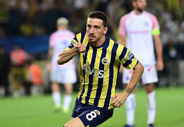 Mert Hakan Yandas of Fenerbahce celebrates after scoring his team s fourth goal during the UEFA Europa League Play-Off second leg match between Fenerbahce and Austria Wien at Ulker Stadium in Istanbul, Turkey on August 25, 2022. ( Photo by Seskimphoto ) Fenerbahce v Austria Wien - UEFA Europa League - Play-off second leg match 