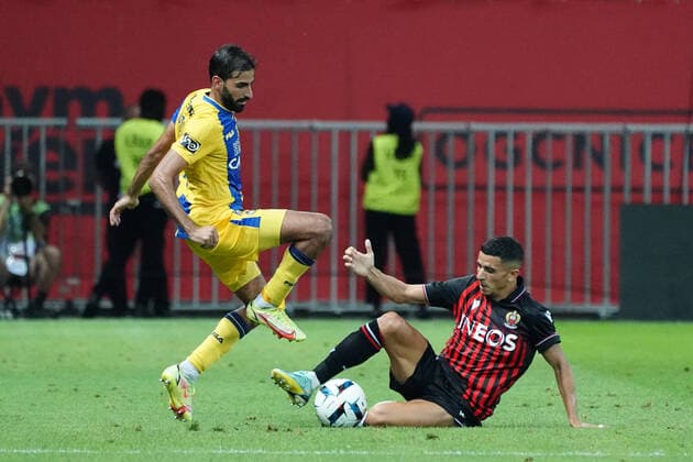 Youcef Atal (OGC Nice) FOOTBALL : OGC Nice vs Maccabi Tel Aviv - Barrage retour de confÃ rence Ligue - Nice - 25 08 2022 NorbertScanella Panoramic 