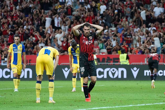 Aaron Ramsey (OGC Nice) FOOTBALL : OGC Nice vs Maccabi Tel Aviv - Barrage retour de confÃ rence Ligue - Nice - 25 08 2022 NorbertScanella Panoramic 