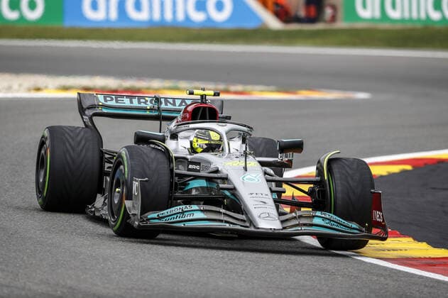 44 HAMILTON Lewis (gbr), Mercedes AMG F1 Team W13, action during the Formula 1 Rolex Belgian Grand Prix 2022, 14th round of the 2022 FIA Formula One World Championship, WM, Weltmeisterschaft from August 26 to 28, 2022 on the Circuit de Spa-Francorchamps, in Francorchamps, Belgium - F1 - BELGIAN GRAND PRIX 2022 DPPI Panoramic  _V2_9744