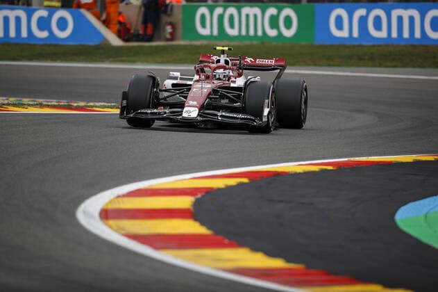 24 ZHOU Guanyu (chi), Alfa Romeo F1 Team ORLEN C42, action during the Formula 1 Rolex Belgian Grand Prix 2022, 14th round of the 2022 FIA Formula One World Championship, WM, Weltmeisterschaft from August 26 to 28, 2022 on the Circuit de Spa-Francorchamps, in Francorchamps, Belgium - F1 - BELGIAN GRAND PRIX 2022 DPPI Panoramic  _V2_9902