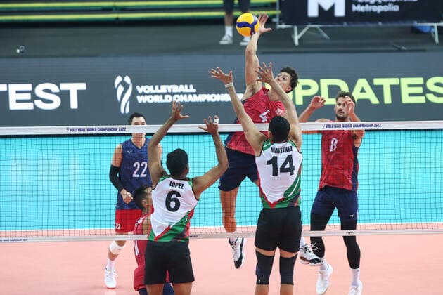 KATOWICE 26.08.2022 MISTRZOSTWA SWIATA W SIATKOWCE MEZCZYZN FAZA GRUPOWA GRUPA C: USA - MEKSYK --- FIVB VOLLEYBALL MENS World Championship, WM, Weltmeisterschaft 2022 GROUP C MATCH: USA - MEXICO JEFFREY JENDRYK II FOT. ANNA KLEPACZKO FOTOPYK NEWSPIX.PL --- Newspix.pl  220826LUM022
