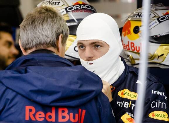 SPA Max Verstappen Red Bull Racing in his pit box during the 2nd practice session ahead of the F1 Grand Prix of Belgium at the Circuit de Spa Francorchamps on August 26, 2022 in SPA, Belgium ANP SEM VAN DER WAL F1 Grand Prix of Belgium, Practice 2 2022 xVIxANPxSportx xxANPxIVx 453548553 originalFilename: 453548553.jpg