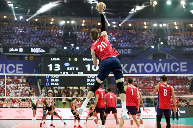 26.08.2022 KATOWICE SPODEK POLSKA (KIBICEATOWICE POLAND ) SIATKOWKA MEZCZYZN ( MEN S VOLLEYBALL ) FIVB MISTRZOSTWA SWIATA W PILCE SIATKOWEJ MEZCZYZN POLSKA - SLOWENIA 2022 ( FIVB MEN S World Championship, WM, Weltmeisterschaft 2022) MECZ MEKSY - USA ( GAME MEXICO - USA ) NZ ILUSTRACJA SERW DAVID SMITH FOTO JAKUB PIASECKI CYFRASPORT NEWSPIX.PL --- Newspix.pl  20220826CSJP3021