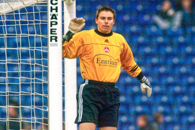 Aus 1. BL. Saison 2002 03 Hannover 96 - 1. FC Nürnberg 4:2 am 08.02.2003. Im Foto: FC TW Darius Kampa *** From 1 BL season 2002 03 Hannover 96 1 FC Nürnberg 4 2 on 08 02 2003 In photo FC TW Darius Kampa
