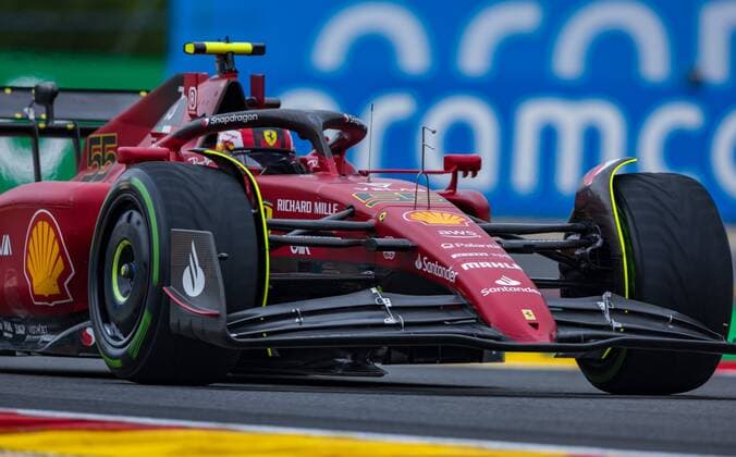 SPA-FRANCORCHAMPS, BELGIUM - AUGUST 26 : Sainz - Ferrari during the F1 race of the Belgian Formula One Grand Prix Spa Francorchamps on August 26, 2022 in Spa-Francorchamps, Belgium, 26 08 2022 ( Belgian Grand Prix Formula One 2022 PhotoNews Panoramic 