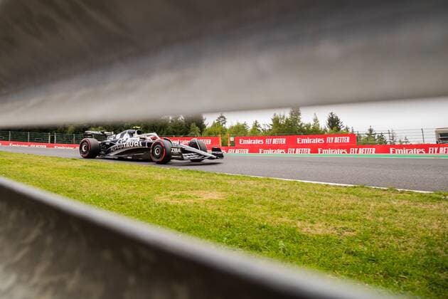 Yuki Tsunoda Scuderia Alpha Tauri with his car on the track, Belgian Grand Prix 2022, Motorsport, Formula 1, 27 08 2022 Belgian Grand Prix 2022, Motorsport, Formula 1, 27 08 2022 Copyright: xEibner-Pressefoto AlexanderxNeisx EP_ANS