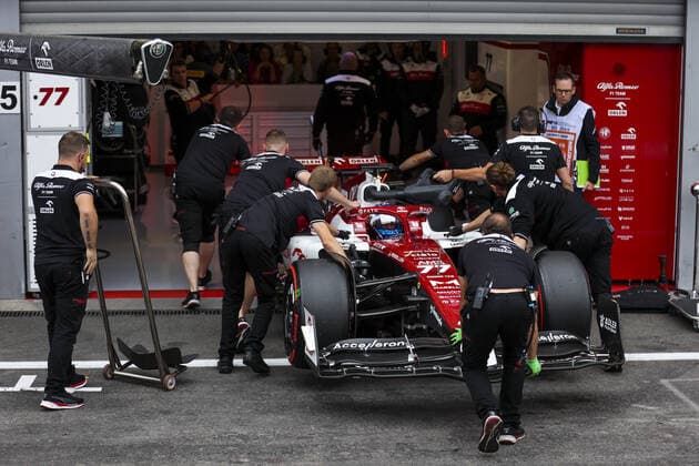 77 BOTTAS Valtteri (fin), Alfa Romeo F1 Team ORLEN C42, action during the Formula 1 Rolex Belgian Grand Prix 2022, 14th round of the 2022 FIA Formula One World Championship, WM, Weltmeisterschaft from August 26 to 28, 2022 on the Circuit de Spa-Francorchamps, in Francorchamps, Belgium - F1 - BELGIAN GRAND PRIX 2022 DPPI Panoramic  00122033_AV6_1610.JPG_