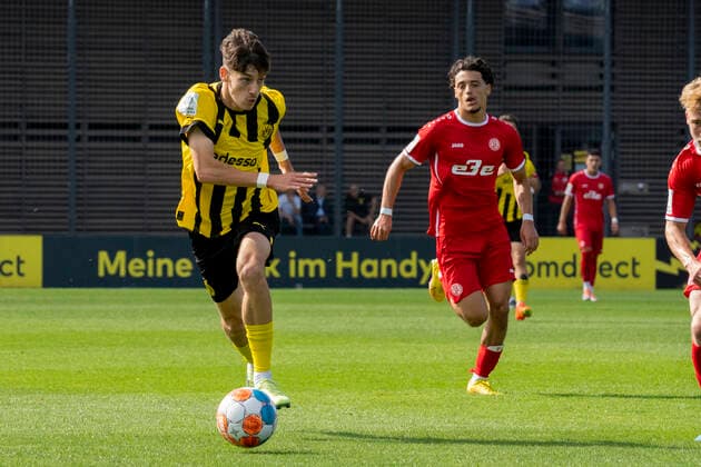 Sunday, 28 08 2022 Season 2022 2023 3 Matchday A Junior Bundesliga U19 Bundesliga at BVB Fussballpark Hohenbuschei, Dortmund, Germany BV Borussia Dortmund U19 Rot Weiss Essen U19 Noa Gabriel Simic Borussia Dortmund U19 7