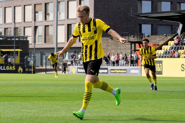 Sunday, 28 08 2022 Season 2022 2023 3 Matchday A Junior Bundesliga U19 Bundesliga at BVB Fussballpark Hohenbuschei, Dortmund, Germany BV Borussia Dortmund U19 Rot Weiss Essen U19 Julian Rijkhoff Borussia Dortmund U19 9