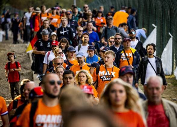 SPA Fans of Max Verstappen walk on the track in the run up to the F1 Grand Prix of Belgium at the circuit of Spa Francorchamps on August 29, 2022 in Spa, Belgium REMKO DE WAAL F1 Grand Prix of Belgium 2022 xVIxANPxSportx xxANPxIVx 453621040 originalFilename: 453621040.jpg