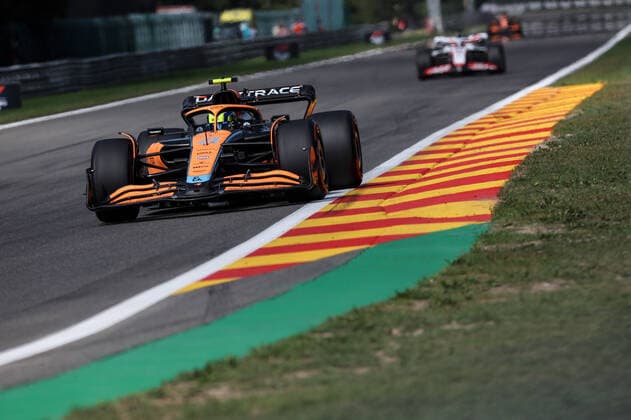 04 NORRIS Lando (gbr), McLaren F1 Team MCL36, action during the Formula 1 Rolex Belgian Grand Prix 2022, 14th round of the 2022 FIA Formula One World Championship, WM, Weltmeisterschaft from August 26 to 28, 2022 on the Circuit de Spa-Francorchamps, in Francorchamps, Belgium - F1 - BELGIAN GRAND PRIX 2022 - RACE DPPI Panoramic  G00D7268