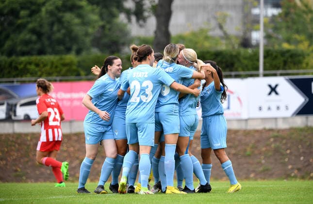 Football, Women, Season 2022 2023, Regionalliga Nordost 1 Matchday , FC Viktoria 1889 Berlin 1 FC Union Berlin, Viktoria cheers after goal to 1 0 by Vanessa Lux Viktoria Berlin , 28 08 2022, Copyright: xSebastianxRäppold MatthiasxKochx