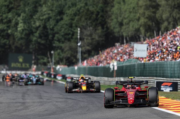 55 SAINZ Carlos (spa), Scuderia Ferrari F1-75, action during the Formula 1 Rolex Belgian Grand Prix 2022, 14th round of the 2022 FIA Formula One World Championship, WM, Weltmeisterschaft from August 26 to 28, 2022 on the Circuit de Spa-Francorchamps, in Francorchamps, Belgium - F1 - BELGIAN GRAND PRIX 2022 - RACE DPPI Panoramic  G00D7689