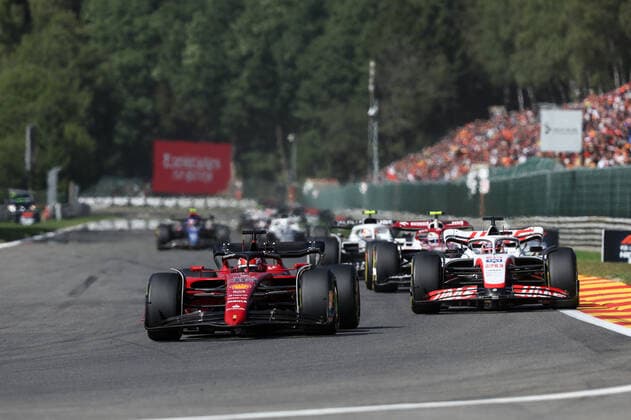 16 LECLERC Charles (mco), Scuderia Ferrari F1-75, action 20 MAGNUSSEN Kevin (den), Haas F1 Team VF-22 Ferrari, action during the Formula 1 Rolex Belgian Grand Prix 2022, 14th round of the 2022 FIA Formula One World Championship, WM, Weltmeisterschaft from August 26 to 28, 2022 on the Circuit de Spa-Francorchamps, in Francorchamps, Belgium - F1 - BELGIAN GRAND PRIX 2022 - RACE DPPI Panoramic  G00D7779
