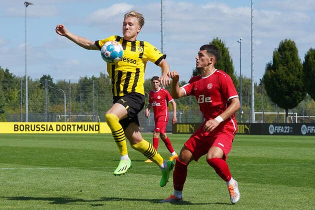 Sunday, 28 08 2022 Season 2022 2023 3 Matchday A Junior Bundesliga U19 Bundesliga at BVB Fussballpark Hohenbuschei, Dortmund, Germany BV Borussia Dortmund U19 Rot Weiss Essen U19 Julian Rijkhoff Borussia Dortmund U19 9