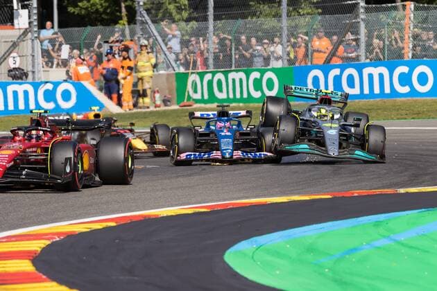 Accident between Lewis Hamilton Mercedes AMG Petronas Motorsport and Fernando Alonso Alpine F1 Team , Belgian Grand Prix 2022, Motorsport, Formula 1, 28 08 2022 Belgian Grand Prix 2022, Motorsport, Formula 1, 28 08 2022 Copyright: xEibner-Pressefoto AlexanderxNeisx EP_ANS