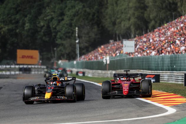11 PEREZ Sergio (mex), Red Bull Racing RB18, action 16 LECLERC Charles (mco), Scuderia Ferrari F1-75, action during the Formula 1 Rolex Belgian Grand Prix 2022, 14th round of the 2022 FIA Formula One World Championship, WM, Weltmeisterschaft from August 26 to 28, 2022 on the Circuit de Spa-Francorchamps, in Francorchamps, Belgium - F1 - BELGIAN GRAND PRIX 2022 - RACE DPPI Panoramic  G00D7907