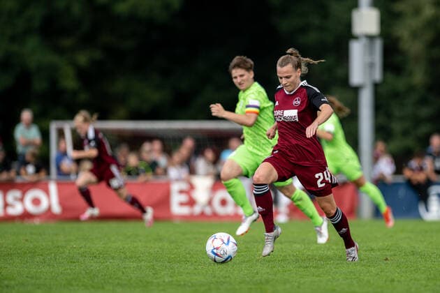 28 08 2022 Football Season 2022 2023 2 Women Football Bundesliga 1 Matchday 1 FC Nürnberg FCN Club VFL Wolfsburg II ThHa Nastassja Lein 24, 1 FC Nürnberg FCN Behind Paula Auguste Helga Klensmann 18, VFL Wolfsburg II