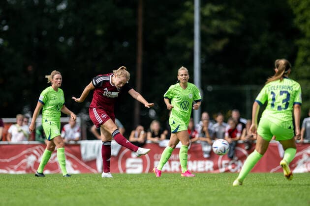 28 08 2022 soccer season 2022 2023 2 women soccer Bundesliga 1 matchday 1 FC Nürnberg FCN club VFL Wolfsburg II ThHa Kerstin Bogenschütz Bogenschuetz 8, 1 FC Nürnberg FCN goal shot