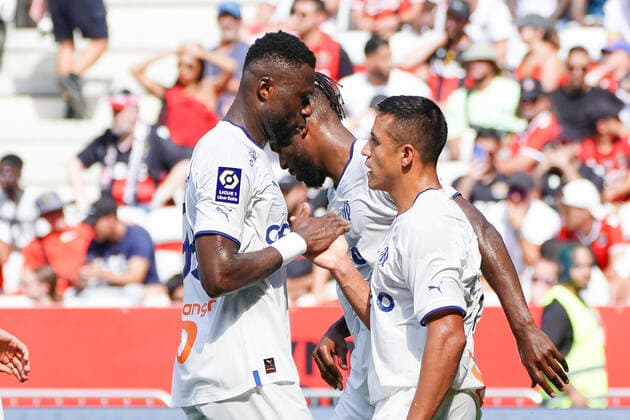 Joie - Alexis Sanchez (Olympique de Marseille) - Chancel Mbemba (Olympique de Marseille) FOOTBALL : OGC Nice vs Olympique de Marseille - Ligue 1 Uber Eats - Nice - 28 08 2022 NorbertScanella Panoramic 
