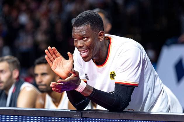 Dennis Schroeder Germany, 17 , single image, single photo, portrait, portraet, single image, single photo, cheers, cheering, Germany vs Slovenia, basketball, world cup qualification 2023, group J, 28 08 2022 Germany vs Slovenia, basketball, world cup qualification 2023, group J, 28 08 2022 Muenchen Copyright: xEIBNER GuenerxSantemizx DBB_GSZ