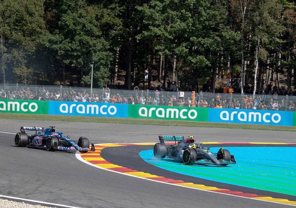 FORMULA 1 ROLEX BELGIAN GRAND PRIX 2022 28 08 2022, Circuit de Spa Francorchamps, Spa Franchorchamps, FORMULA 1 ROLEX BELGIAN GRAND PRIX 2022 , in picture accident between Fernando Alonso ESP , Alpine F1 Team and Lewis Hamilton GBR , Mercedes AMG Petronas Formula One Team nordphotoxGmbHx xBratic nph00250