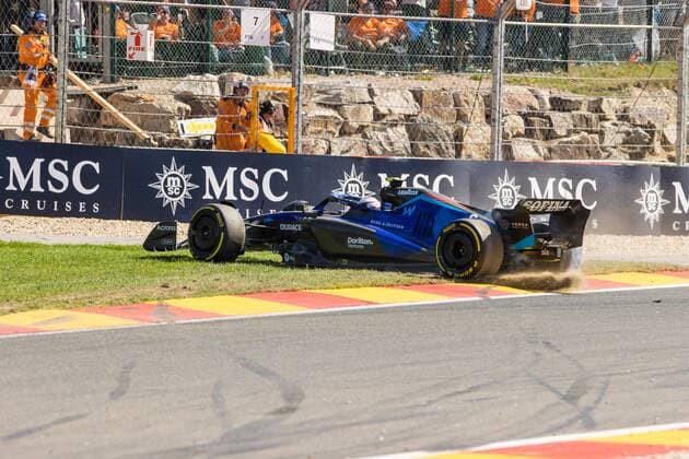 Nicholas Latifi Williams Racing stands next to the track, Belgian Grand Prix 2022, Motorsport, Formula 1, 28 08 2022 Belgian Grand Prix 2022, Motorsport, Formula 1, 28 08 2022 Copyright: xEibner-Pressefoto AlexanderxNeisx EP_ANS