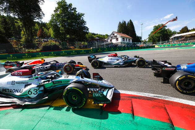 Start, 63 George Russell GBR, Mercedes AMG Petronas F1 Team , 11 Sergio Perez MEX, Oracle Red Bull Racing , 44 Lewis Hamilton GBR, Mercedes AMG Petronas F1 Team , F1 Grand Prix of Belgium at Circuit de Spa Francorchamps on August 28, 2022 in Spa Francorchamps, Belgium Photo by HOCH ZWEI Spa Francorchamps Belgium