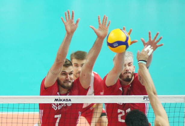 KATOWICE HALA SPODEK 28.08.2022 MISTRZOSTWA SWIATA W SIATKOWCE 2022 MECZ GRUPY C POLSKA (BIALO-CZERWONE) - MEKSYK (zielone) NZ Karol Klos , Tomasz Fornal . FOT TOMASZ WANTULA NEWSPIX.PL KATOWICE 28.08.2022 2022 FIVB Volleyball Men s World Championship, WM, Weltmeisterschaft Poland - Pool Phase POLAND - MEXICO TOMASZ WANTULA NEWSPIX.PL --- Newspix.pl POLAND OUT!  150828WAN089