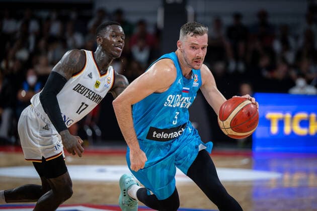 Basketball Munich 28 08 2022 World Cup European Qualifiers Germany GER Slovenia SLO Goran Dragic Slovenia, No 03 Dennis Schröder Schroeder Germany, No 17 Schröder Schroder