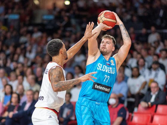 Luka Doncic Slovenia, 77 , GER, Germany vs Slovenia, Basketball, World Cup Qualifier, 2nd Round, Group J, 28 08 2022, GER, Germany vs Slovenia, Basketball, World Cup Qualifier, 2nd Round, Group J, 28 08 2022 Munich Copyright: xSaschaxWaltherx EP_SWA