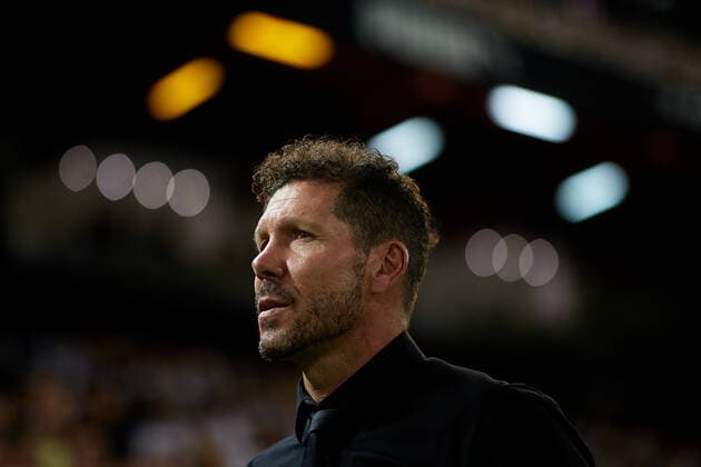 Valencia Cf v Atletico De Madrid - La Liga Santander Diego Pablo Simeone head coach of Atletico de Madrid looks on prior to the LaLiga Santander match between Valencia CF and Atletico de Madrid at Mestalla stadium, August 29, 2022, Valencia, Spain. Valencia Spain  Copyright: xDavidxAliagax originalFilename:aliaga-valencia220829_npc18.jpg