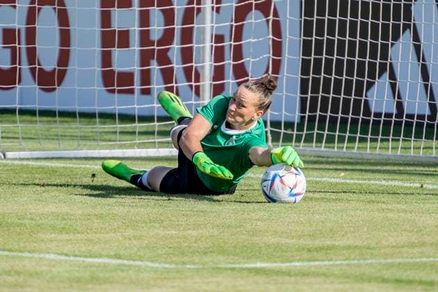 Training German Women National Team, Stadion am Brentanobad, Frankfurt, 30 08 2022 Almuth Schult German Women National Team , Training German Women National Team, Frankfurt, Stadion am Brentanobad, 30 8 2022 Copyright: xBEAUTIFULxSPORTS Gawlikx