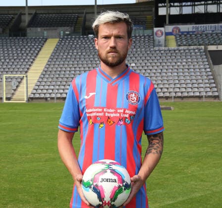 Regionallioga West, season 2022 2023, photo session Wuppertaler SV, 31 08 2022 Bastian Müller Wuppertaler SV portrait with ball