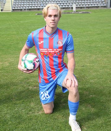 Regionallioga West, season 2022 2023, photo session Wuppertaler SV, 31 08 2022 Lewin Alexander DHome Wuppertaler SV with ball