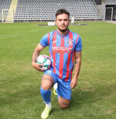 Regionallioga West, season 2022 2023, photo session Wuppertaler SV, 31 08 2022 Oktay Dal Wuppertaler SV with ball