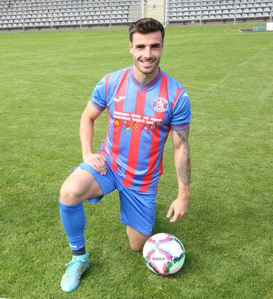 Regionallioga West, season 2022 2023, photo session Wuppertaler SV, 31 08 2022 Moritz Monday Wuppertaler SV portrait with ball