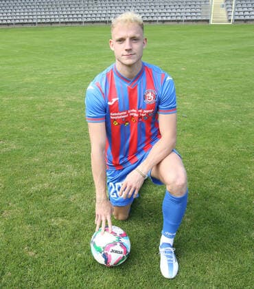 Regionallioga West, season 2022 2023, photo session Wuppertaler SV, 31 08 2022 Tobias Peitz Wuppertaler SV with ball