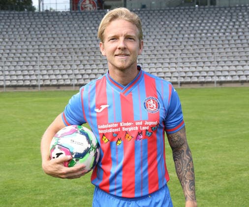 Regionallioga West, season 2022 2023, photo session Wuppertaler SV, 31 08 2022 Kevin Hagemann Wuppertaler SV portrait with ball