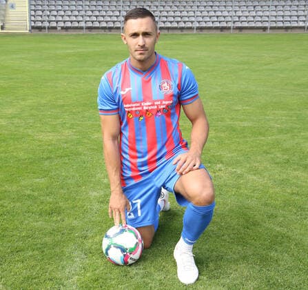 Regionallioga West, season 2022 2023, photo session Wuppertaler SV, 31 08 2022 Kevin Pytlik Wuppertaler SV with ball