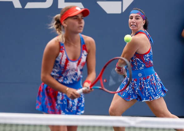 Irina Bara and Ekaterina Gorgodze, Womens Doubles Tennis US Open 2022 Grand Slam Billie Jean King Tennis Center New York New York USA 31 August 2022 Copyright: xJuergenxHasenkopfx