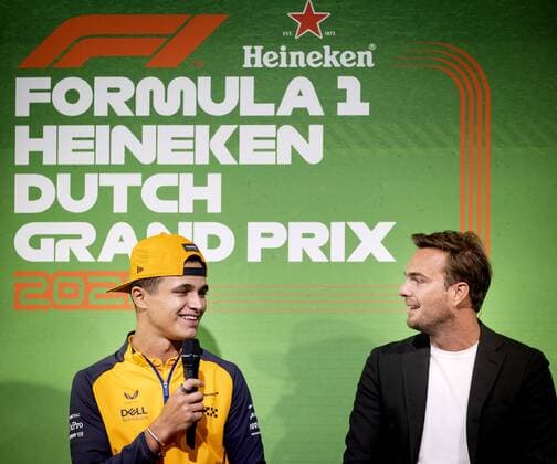 2022 08 31 11 43 13 ZANDVOORT Lando Norris McLaren and Giedo van der during a press meeting at the Zandvoort circuit, in the run up to the Grand Prix GP The GP took place last year in a modified form due to the corona measures This year, up to 110,000 visitors a day are expected ANP REMKO DE WAAL netherlands out belgium out Zandvoort xVIxxIVx 453798680 originalFilename: 0167867992st.jpg