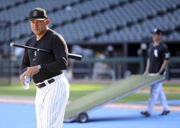 August 31, 2022: Acting Chicago White Sox manager Miguel Cairo stands on the field during batting practice for a game against the Kansas City Royals at Guaranteed Rate Field on Wednesday, Aug. 31, 2022. - ZUMAm67_ 0167936657st Copyright: xChrisxSwedax